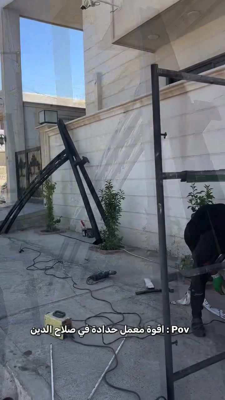 نماذج سقائف تعليق 
السقف حسب اختيار الزيون 
✔️معمل حدادة المهندس عمل جميع فصالات السقائف 💯
نماذج من اعمالنا داخل صلاح الدين 🛑 
ابواب دبل جام شبابيك ابواب كراج محجرات سقائف مناقل شواء وكافة الاعمال ✔️
الحديد الي نستخدما كلا تركي 💯 
يتوفر تفصال حسب الطلب وايضآ يتوفر جاهز 🔱 
يتوفر خدمة توصيل 🛻🚗 
تتوفر كافة انواع الاصباغ حراري ↔️ عادي 
المهندس ☎️ ***********
