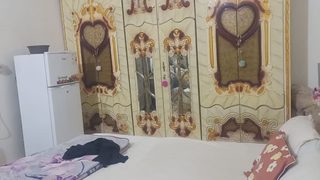 سلام عليكم ورحمة الله وبركاته غرفه خشاب البيع مكاني ناصريه يم جامعه ذي ***********
