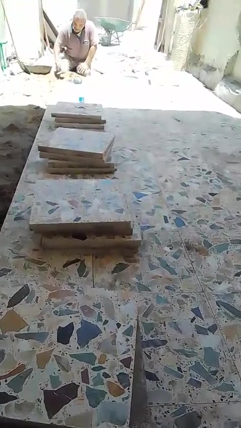 خلفه سيراميك وبورسلين وبايات مرمر موجود في بغداد ت*********** وتطكبيق حجر ميكانيكيومرمر
