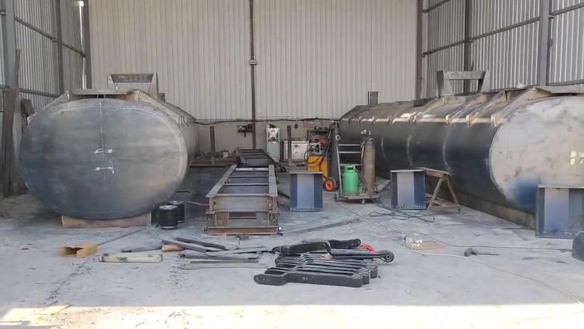 رضوان حداد فصال صهاريج والبوديات موصل صناعه بازوايا ***********، ***********
