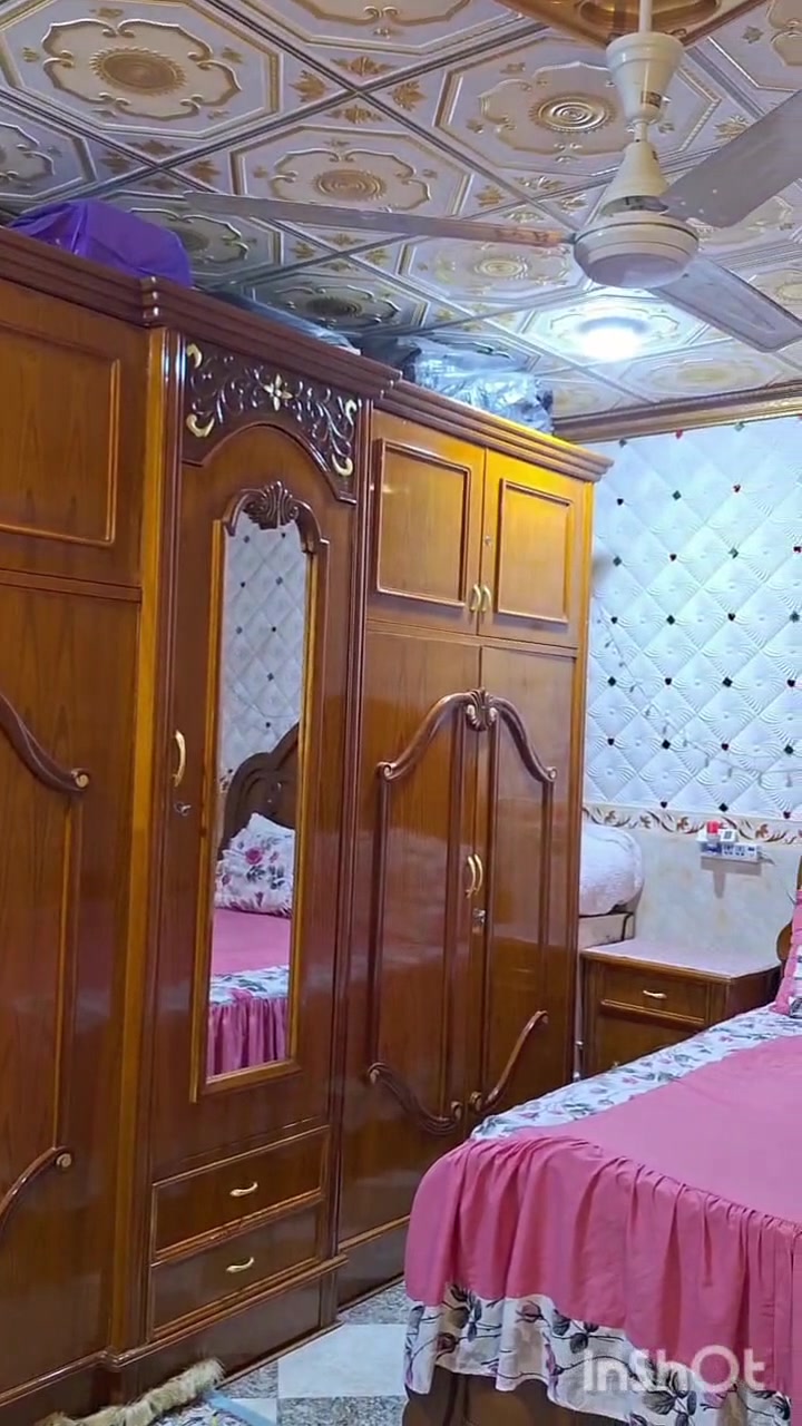 غرفة نجارة صاج نظيفة ٦ قطع  
السعر ب مليونين ونص