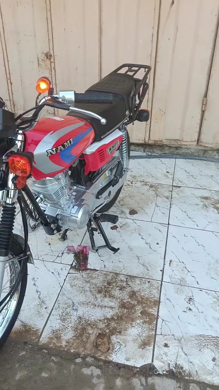 سلام عليكم دراجه لبيع نامه شلامجه مديل 23 وكيا  صارلهه شهر من طلعتهه  أوراق سكنر لسعر مليون 100  وبيهه مجال لشراي يتصل,***********
