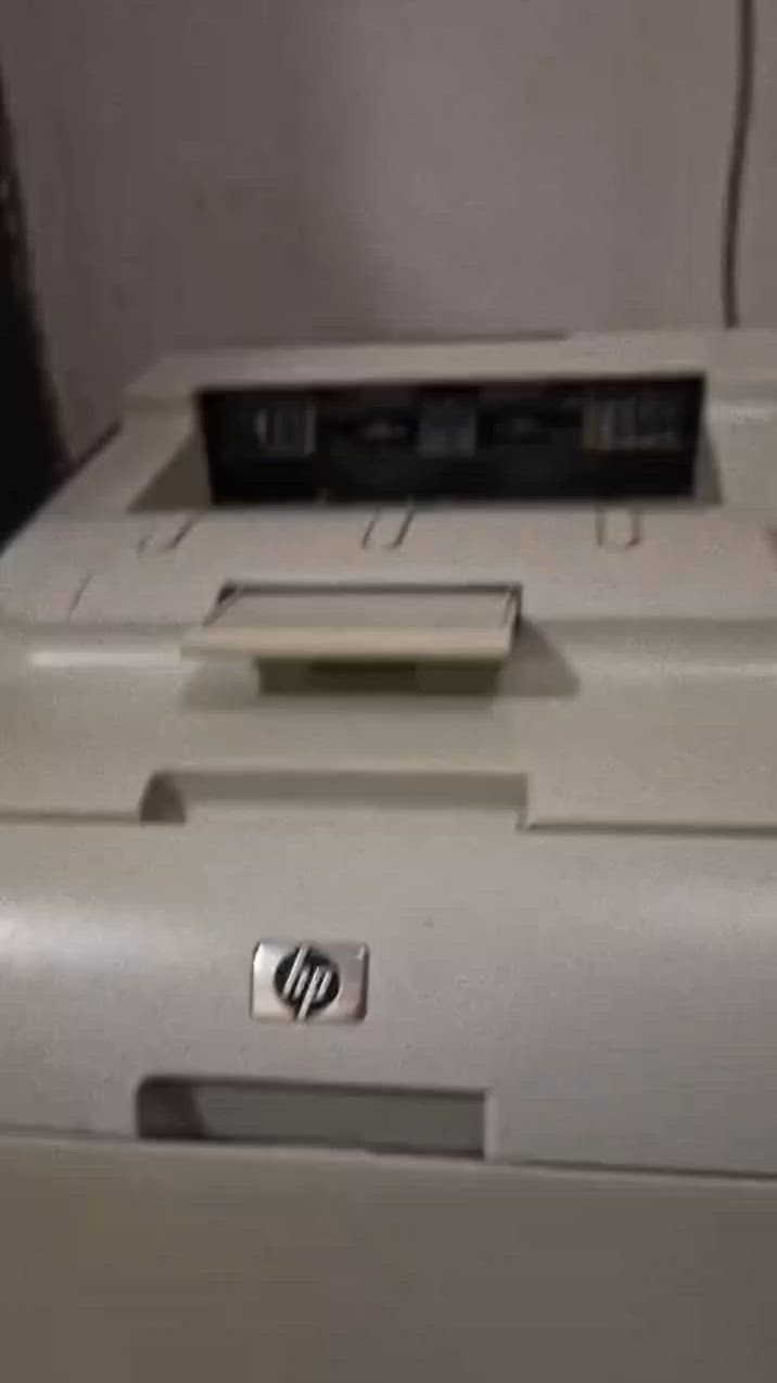 طابعه ليزريه للبيع نضيفه بيها حبر نص ب100


**إذا كنت صاحب هذا الإعلان وتريد حذفه لأي سبب، رجاءا أرسل رسالة إلى الدعم الفني**
