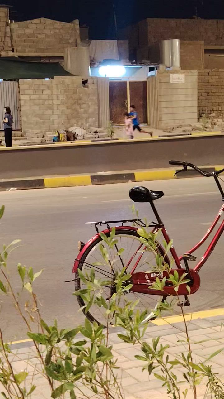 السلام وعليكم باسكل للبيع كامل امكمل نضيفه شركت بيدي حجم 26 الرقم *********** مكاني حي القدس
