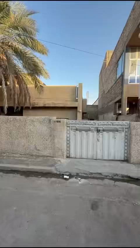 منزل في الشرطه الخامسه طابو صرف المساحه 212 متر
يباع كامل او نص عقار 106 متر 
المتر ع مليون وبي مجال بسيط جدا 

تواصل 
***********

‭+964 771 506 5613‬
