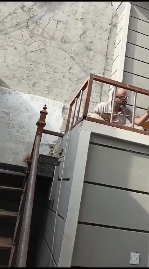 حداده ابو حسين ***********
