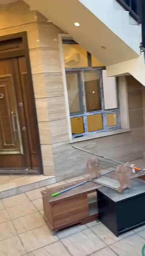 دار للايجار ارضية حي دراغ *********** ابو رحمه
