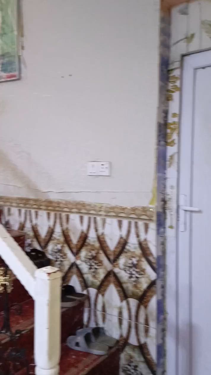 منزل للبيع الموقع العبيدي الكفائات منطقة شمر شارع العوادل
مساحه 200متر طابقين واجهة المنزل عشر أمتار 
يحتوي على
4غرف نوم
صالة الارضيه 7في 6
غرفة ضيوف 7ف5
صاله في طابق العلوي 
منزل جديد تم بنائه 2018
جديد 
.
السعر عند الاتصال 
رقم صاحب المنزل 
***********
