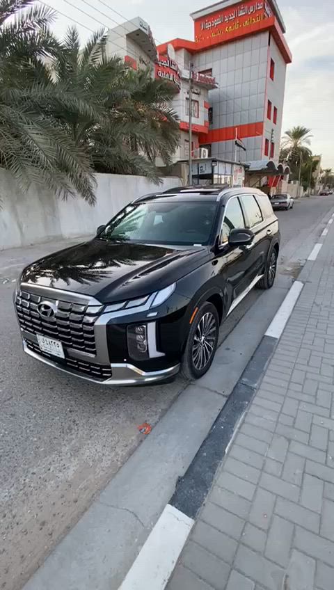 بالسيد 2023كالكرافي أعلى فئة  وارد أمريكي حادث بسيط في الدعامية دواسات أصلية مزودة بنظام اندرويد ماشية 55 مكانها بغداد للتواصل ***********
32500 السعر وبيها مجال السيارة مريحة جدا
