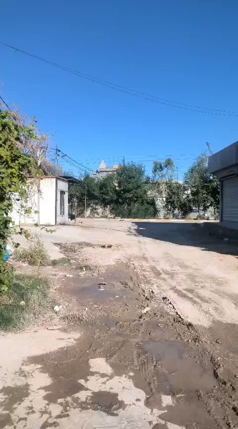 ---
🏡 **للبيع: دار مساحتها 100 متر طول – طابقين** 🏡

زراعي طابوا اسود 

مقدم على معامل التمليك 

 الدار  تتكون من طابقين مُصممين بعناية لتلبية جميع احتياجاتك:

✨ **مميزات الدار:**

* كل طابق يحتوي على **غرفتي نوم .

* **صالة واسعة** تصلح للاستقبال أو للجلوس العائلي.

* **مطبخ مجهز** 

* **حمام وصحية لكل طابق*

📍 **موقع متميز

حي الواسطي سايدين بنزين خانة الواسطي  يعتبر ثاني بيت بالفرع بعد ٢٠ متر عن التبليط ** بالقرب جداً من المدارس، الأسواق والخدمات 

والمواصلات ( الكوسترات) يفوت من كدام البيت 

💰 **فرصة لا تعوض لمن يبحث عن منزل متكامل وجاهز للسكن!** وبسعر مغري 

٧٧ مليون فقط 

📞 **اتصل ***********
