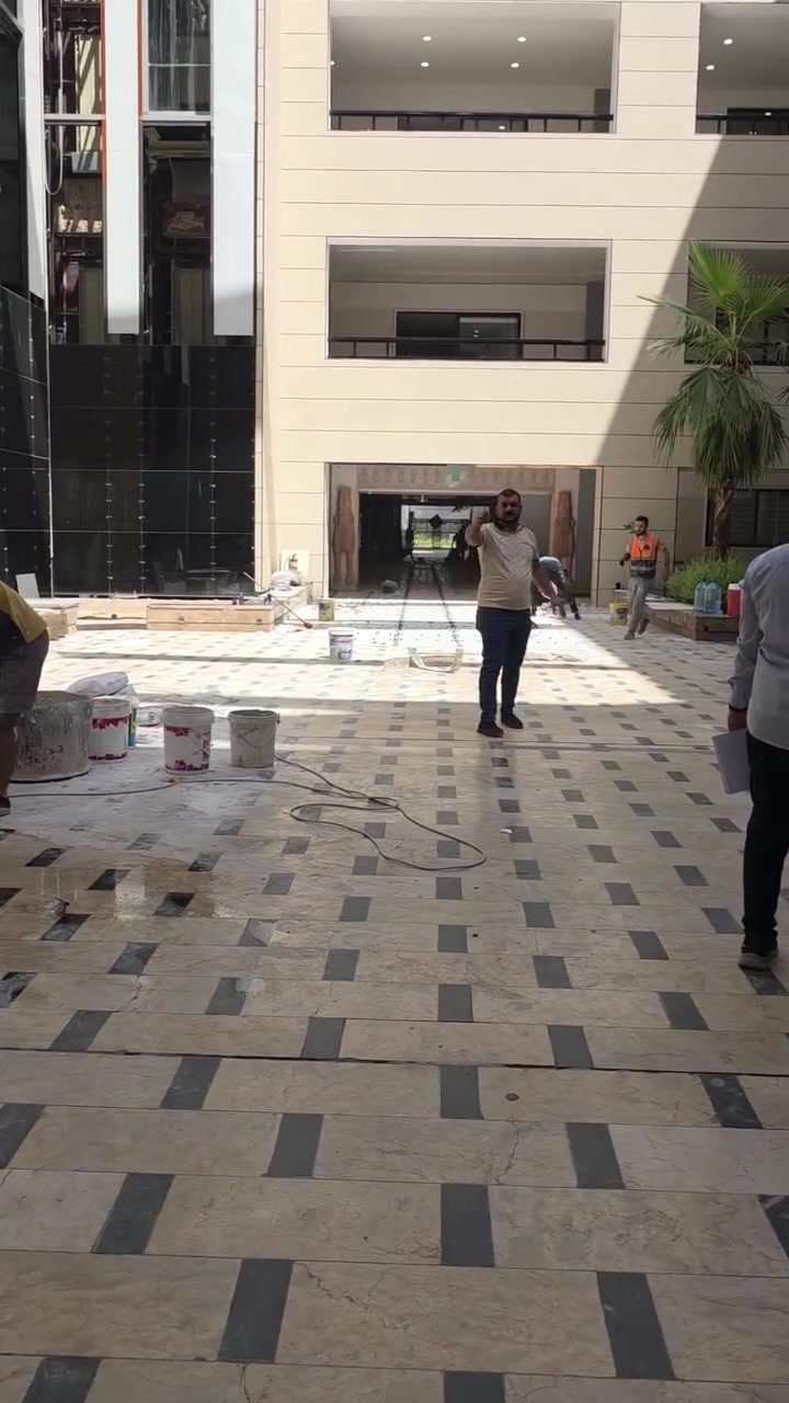 السلام عليكم ورحمة الله وبركاته
خلفتنا المحترمين 
الشغل بغداد رقم التواصل بي واتس
***********  ابو احمد 
***********  احمد
