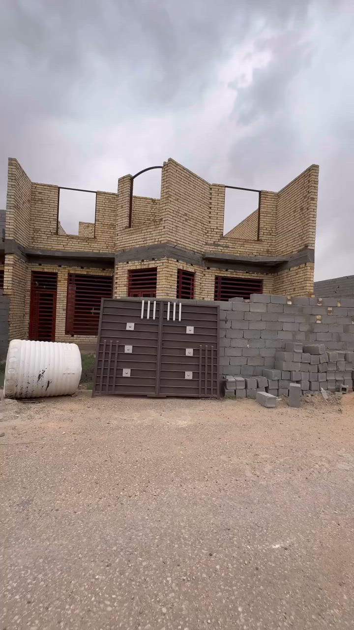 بيع مستعجل بيت قاطين 
السعر الكلي 65 مليون 
يرهم دفعتين 

***********
