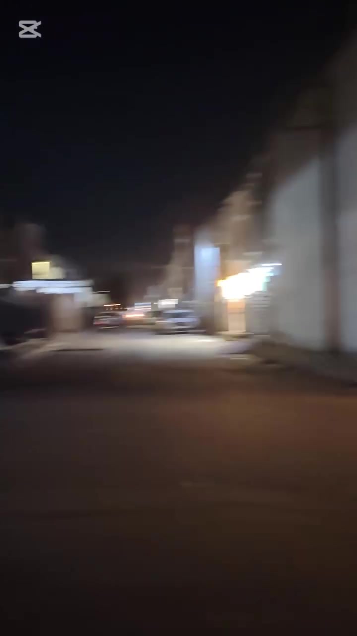 🏡 بيت للبيع - طابو زراعي سند 25 (  طابقين  )
📍 الموقع : الدوره - الرواد - نهاية شارع الميكانيك 
📐 المساحة: 50 متر الواجهة 5 متر 
🛋️ الطابق الأول: استقبال –  مطبخ - صاله – صحيات  – منور  
🛋️ الطابق الثاني :  2 غرفة نوم  
💰 السعر  : 90 مليون 
البيت مؤجر حاليا ب500 الف  
📞 للاستفسار والمعاينة:
فرع المنصور – مجاور مول ذهب / ***********
فرع الكرادة – شارع العطار / ***********
فرع الدورة – شارع 60 / ***********
💺 تفضلوا بزيارة أحد فروع مكاتب دلال بغداد توجد عروض اخرى استثمارية وحسب الامكانيه تبدأ من ٦٥ مليون واكثر٠
