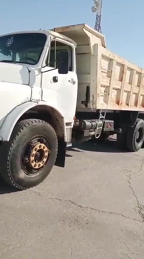 ***********...لعنوان صلاح الدين.. سعر 19 مليون .. شرط كلشي بلادي مكفوله من صبق..
