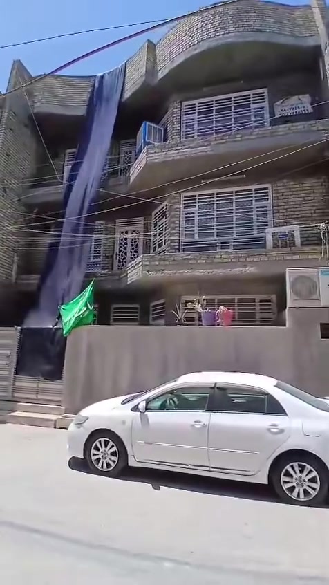 بيت للبيع المساحه ١٠٠متر   ٣طوابق الغربي الأخير قرب ملعب الاعتماد   ***********
