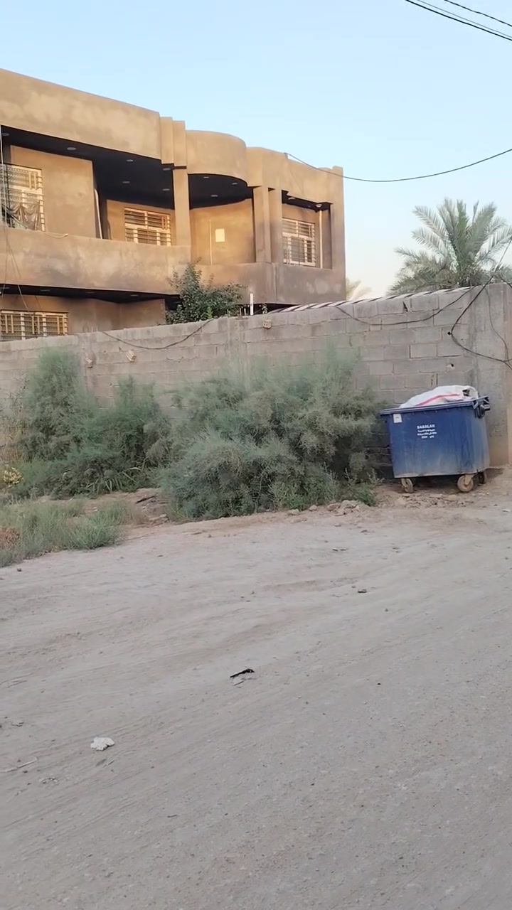 📢 يالله... قطعة أرض للبيع 🏡
✅ المساحة: 400 متر
✅ الواجهة: 12.5 متر
✅ النزال: 32 متر
✅ السند: طابو زراعي (سند 25) مع إقرار محكمة.
📍 العنوان: كربلاء – قضاء الحسينية – أبو سليمان، مجاورة معمل ماء أوره، وتبعد أقل من 100 متر عن الشارع العام.
📞 للاستفسار: ***********
📱 واتساب متوفر
🔹 نستقبل كافة العروض للبيع والشراء للعقارات في كربلاء.

