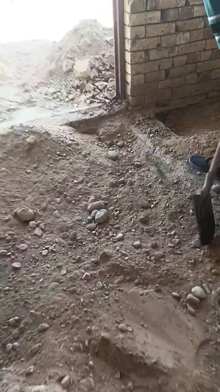 🚧 كادر عمل متكامل لجميع أعمال البناء والإعمار 🏗️

✅ سيراميك بجميع أنواعه وإتقان عالي.
✅ لباخ (لياسة) وتشطيبات ممتازة.
✅  بناء بلوك وطابوك 
✅ تعديل وتسوية الأرضيات.
✅ تطليع وترحيل التراب.
✅ فرش السبيس باحترافية.
✅ صب الأرضيات.
✅ حدل الأرضية بواسطة القفاز والحدالة للحصول على أفضل استواء وجودة.

💯 شغل نظيف • سرعة بالإنجاز • أسعار مناسبة • التزام بالمواعيد.

📞 للحجز والاستفسار راسلنا أو اتصل بنا، والكادر جاهز للعمل في جميع المناطق.

للتواصل والاستفسار ماعليك بس تتصل
***********
‏‪***********‬‏
