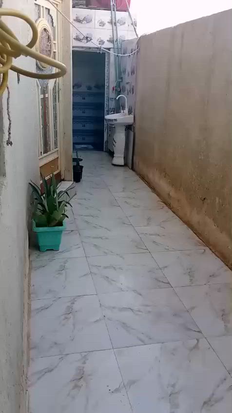 سلام عليكم 🏠 العماره/ حي الرحمه الثانيه شارع عشرين
بيت 100مربع قاطين
  استقبال+ صاله+غرفه فوك و غرفه جوه+ مطبخ +صحيات....
رقم الهاتف...***********      
 سعر اتصل وتدلل
