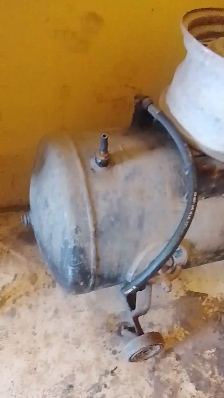 السلام عليكم بطل حجم 350للبيع ديوانية فلكه النسيج 
 ***********
