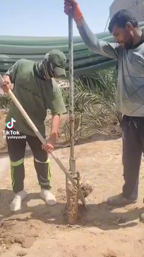 السلام عليكم واحد يريد حفر برينا يتصل على هذا رقم التلفون ***********
