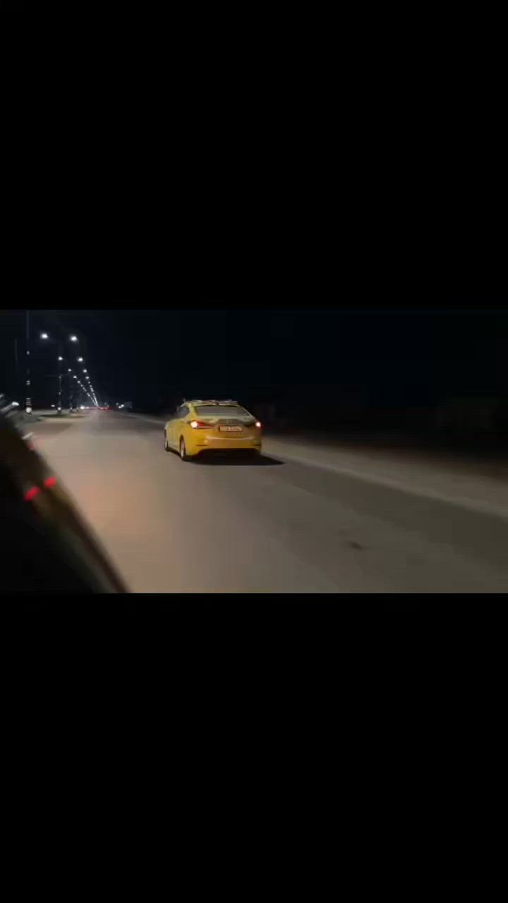 السلام عليكم ورحمة الله وبركاتة الانتره 2014 خليجي رقم نكليزي بسمي مصفره هيئه وغرامه لسياره مكفوله من لتبديل ولحوض ولغد ولشاصي ولتكم عضمته تخبل لسياره فقط بيه تصفيه لصبغ لاغير مكينه وكير مامفتوحات شرط 1600 لسياره حلوه وشوفت عينكم للستفسار اكثر اتصال عله لرقم *********** وذا مراوس عادي فورتي
