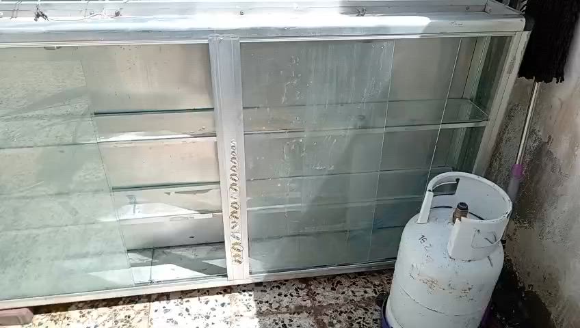 طباخ سعره ٢٥٠ والباترينه ب ٧٥ والفرن حجم صغير ب ٣٥


**إذا كنت صاحب هذا الإعلان وتريد حذفه لأي سبب، رجاءا أرسل رسالة إلى الدعم الفني**
