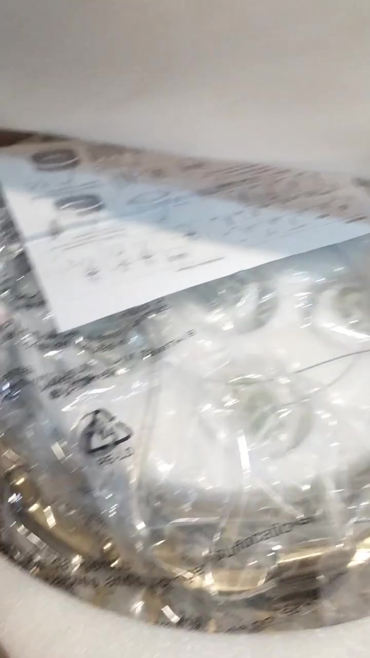 سلام عليكم ثريه للبيع جديده اخذتها وماستعملتها بالكارتون اريدها ب 95 وبيها مجال حجمها كلش كبير وهذا صورتها وعندي توصيل جميع محافضات العراق وهذا رقم للتواصل *********** واتساب او علق ب تم

