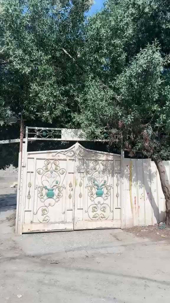 سلام عليكم :عنوان كفاىئات السيديه :عندي بيت للاجار:مااشيله اسوي وياءءعقد يعني مااششيل :وريد عايئاله عدهم راتب ياريت ؟ او البيع حاظر : بي 3غرف نوب وصحيات :3:استقبال ًوكراج بي احمل 2سيارات بي بيتونه فو ومخزن يعني هاي عرفه يم الصطح وبي تانكيات ابو لاف ال2بيت جاهز للسكن تجي وشوفه قرب عقارات النهرين وسواق الورده كاشي سيراميك بيت نظيف معنه كلام الي اريد
 اتواصل معه ابو البيت رقم تليفون ***********الي يريده اجار الاسعر 650واذا اجره اسوي وياعقد مااشيله واذا ابهل وقت الي يجي اريد بيع سعره 145:مليون بي تشجير تقريبا 100متر بس التجير هوى نفسه الكراج مسيج وكاشي التجير الي حاب توصل معه هاذا التليفون الرقم :***********
