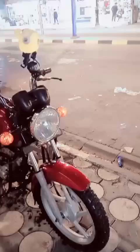 السلام عليكم بوكسر مديل 17 وكيله ب كربلاء دراجه نضيفه بس كايمه أوراق اصوليه يعني كبل ترقم سعره 750 وبيه مجال حق الجيه *********** مجاني نجف حي العسكري
