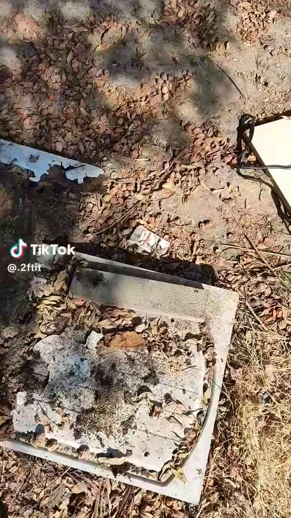 سلام عليكم 
مستعدون المكافحة الحشرات الارضيه 
بل الضمان بكادر متخصص وبل جيهاز السونار 
الكشف عن الخليه الارضيه التواصل على الرقم الموجود ***********//***********
