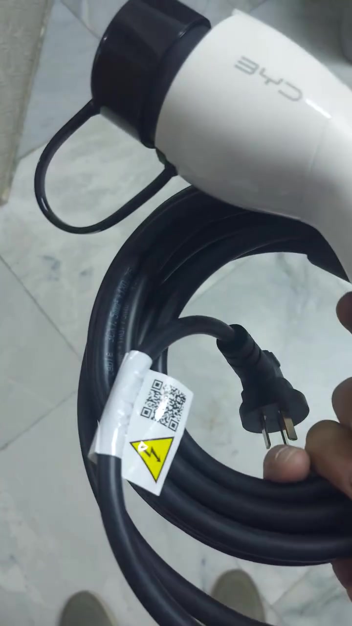 شاحنه اجتي ويه السياره للبيع
***********
