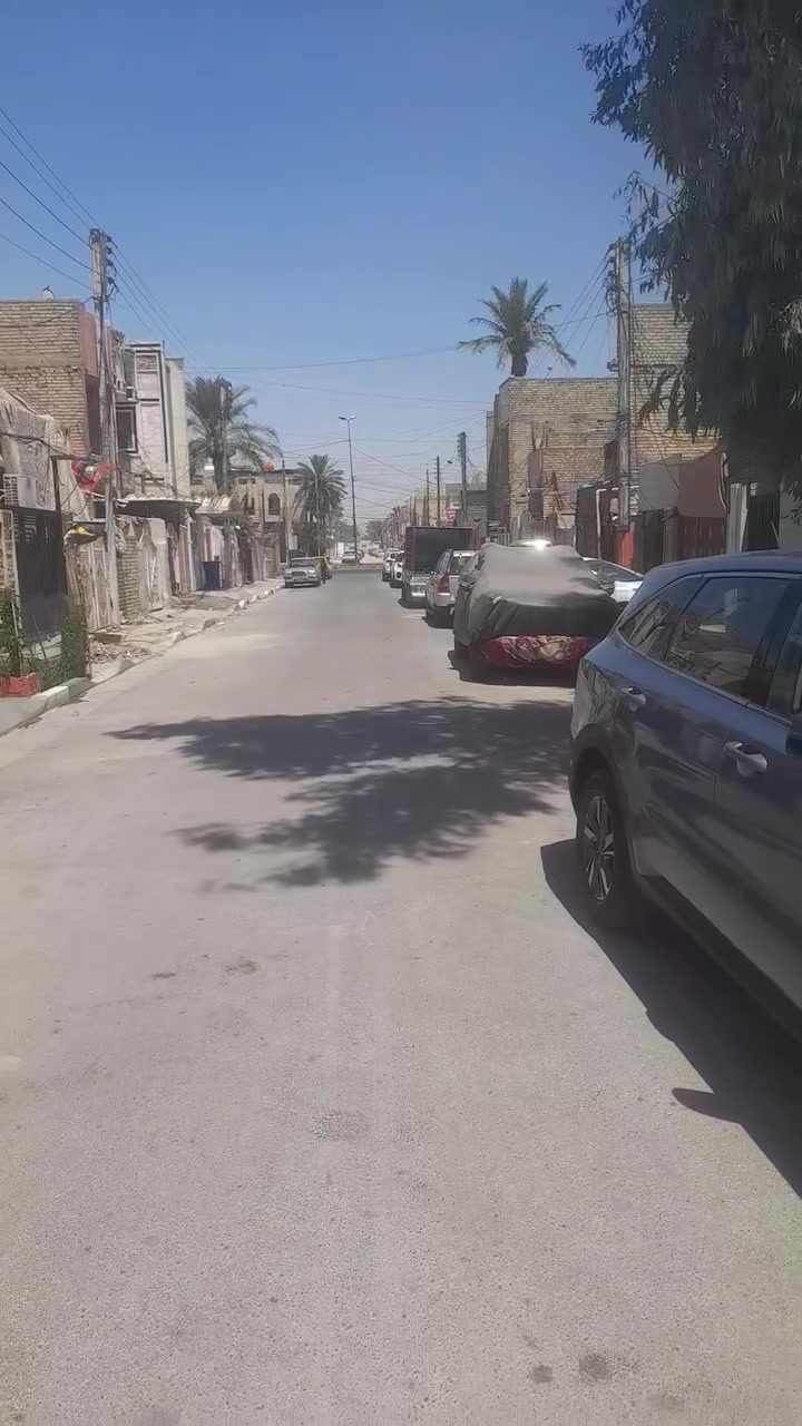 السلام عليكم مشتمل استثمار للبيع مساحه ٩٨متر عباره عن شقتين منفصله الشرح داخل الفديو بوارد يصل من ٨٠٠ ألف دينار الى ٩٠٠الف شهري الموقع حي اور قرب حسينية المصطفى قريب من الشارع للاستفسار عن السعر الاتصال على الرقم *********** بناء حديث غير مؤجر حاليا
