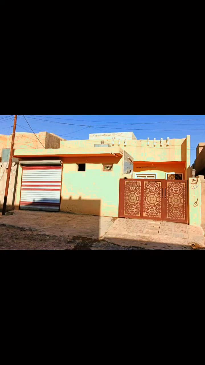 دار للبيع الديوم المربع الذهبي قريب عن الشارع العام 

طابق واحد مساحة 200 متر الواجهة 10 والنزال 20

يحتوي الدار على غرفتين نوم 

صالة واستقبال ومطبخ 

صحيتات وكراج ومحل 

سنة البناء 2024

شارع 15 متر 

بناء على ايد صاحب الدار 

للإستفسار ، ***********
