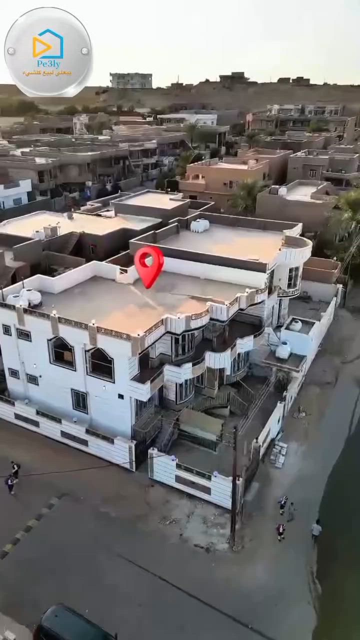 🏡 دار للبيع في موقع سياحي مميز – حديثة

📍 مساحة الأرض: 300 م²
🏠 مساحة البناء: 600 م² – 3 طوابق (ركن)

✅ الطابق الأول والثاني:

- غرفتا نوم لكل طابق
- صحيات شرقي وغربي
- استقبال، هول عائلي، ومطبخ حار وبارد.

✅ الطابق الثالث (تحت الأرض):
قاعة بمساحة 177 م²، مناسبة للمناسبات أو صالة رياضية عائلية.

🌴 إطلالة جميلة على النخيل ونهر الفرات، ويبعد عن النهر 150 متراً فقط.

📞 للاستفسار والصور والفيديو:
  ***********
