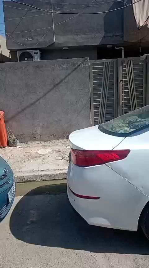 السلام عليكم اليوم العرض مشتمل بابو دشير شارع الظغط مكانه حلو مسلح طابق واحد الواجها 5 النزال20 للاستفسار مراجعة مكتب الرافدين حي العامل مجاور جامع العشره المبشره مقابل مطعم سندريلاء الاتصال ***********---***********

