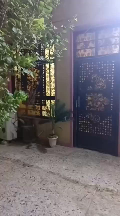 السلام عليكم
بسم الله الرحمن الرحيم 
بيت للبيع في منطقة حي البتول قرب جسر المشاة 
مساحة 100متر 
بسعر 80
للتفاصيل الاتصال ع الرقم ***********
