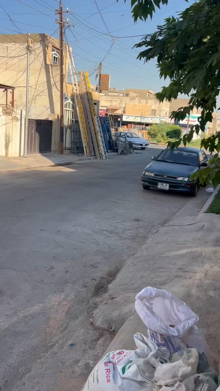 السلام عليكم بيت المساحة ١٠٠متر الواجه ٤ والنزال ٢٥ الموقع بغداد جديدة النعيرية ركن كنيسة مريم العذراء لستفسار الهاتف ***********
