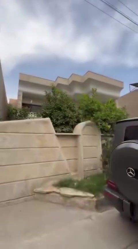 شركة الكرم للاستثمار والتطوير العقاري 

🏠 بيت فخم للإيجار في اليرموك (حي الداخلية)
فرصة مميزة للإيجار؛ بيت بمساحة واسعة وتصميم مريح يلبي كافة الاحتياجات 
✨ أبرز المواصفات:
• 📐 المساحة: 500 متر مربع.
• 🛏️ الغرف: 7 غرف واسعة موزعة بشكل ممتاز بين الطابق الأرضي والثاني.
• 🛋️ الاستقبال
• 🍳 المطبخ: واسع ومنظم.
• 🚿 الحمامات: 4 حمامات حديثة.
• 🌳 المساحات الخارجية: حديقتان (أمامية وخلفية) .
• 🚗 الكراج: يتسع لسيارتين.
• 🌅 إضافات: بالكونة مطلة.
📞 للتواصل والاستفسار:
***********

مقر الشركة: القادسية - مقابل جامع أم الطبول
