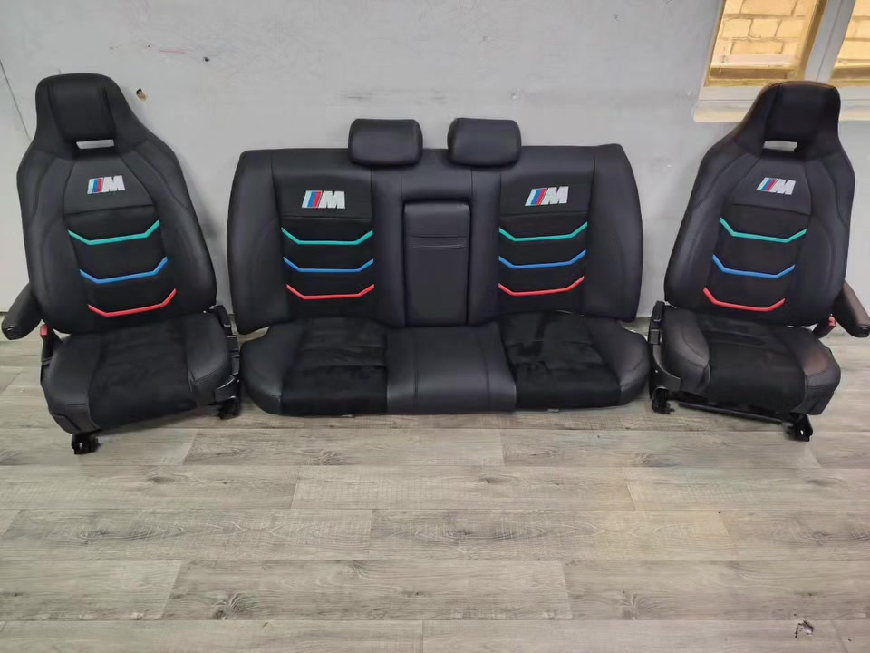 السلام عليكم للبيع كشناتBMW500 بدي قديم ميكانيكي  رياضي جلد وكنتارا عمل درجة أولى السعر 500 الف مكاني بغداد الحرية ***********

