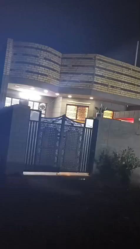 سلام عليكم 
بيت البيع بحي دجله مقابيل حي نصر 
رقم ***********

