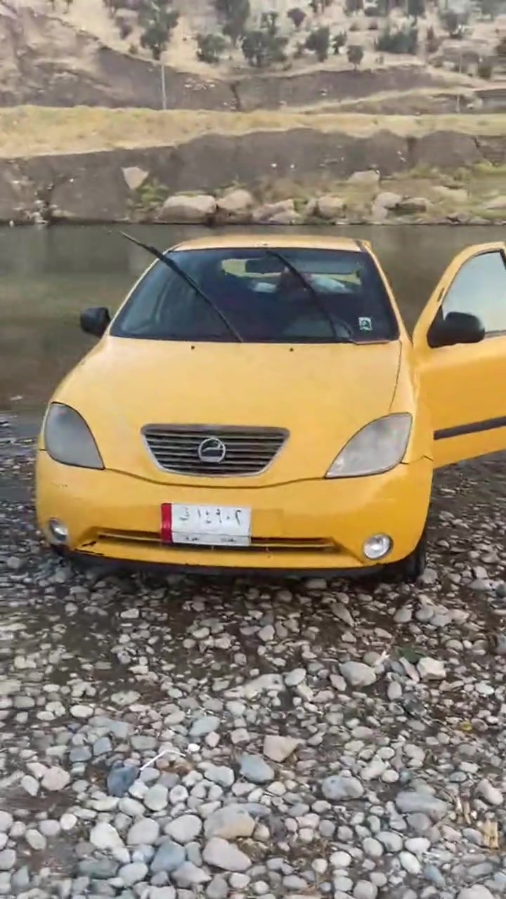 يا الله سلام عليكم طيبه موديل ٢٠١٥ لا ضربه ولا قطرة صبغ 
مكينه جديده قبل شهر 
تبريد ثلج 🥶منضومة تبريد من كمبريسر وتفرعاته كلها جديده 
داينمو جديد 
تخم تاير جديد 
مراوح اضافيه وجدد كلهن 
باقي لتفاصيل خابرني وتدلل
رقم ***********
مكاني بغداد
سعر ٣٧ بيه مجال بسيط
