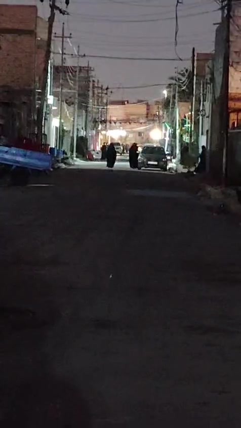 دار للبيع مساحه 100متر نزال 20ابيع دار سعر قطعه يحتوي دار عله غرفه وصاله ومطبخ العنوان نهايت حي العامل نفس الفرع مال مول الباقر  مكلف بنشر يرجي تصال عله رقم ***********
