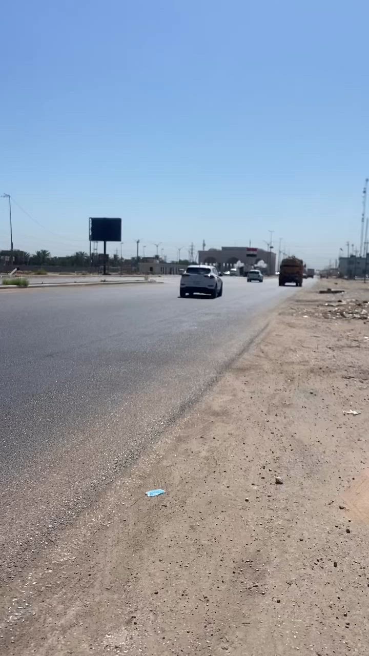 سلام عليكم قطعة م ٢٢٠ طابو زراعي للبيع المكان كربلاء طويريج المكان خلف سيطرة ام الهوي بداية الحولي 
تصلح دار استراحة اوً حسينية او دار سكن 
***********
