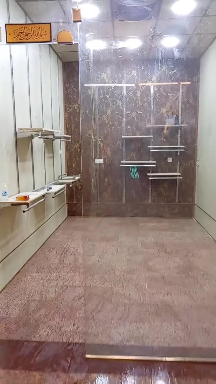 إيجار المحل  350 الف داخل مجمع
