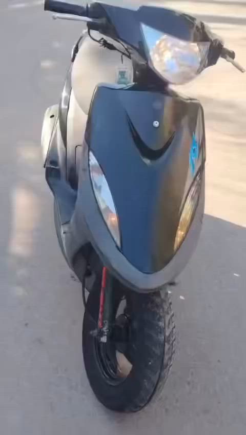 سلام عليكم دراجه ماكس عدله للبيع دراجه كفاله عامه كلشي مابيها صارلي 3اشهر من منزلها رايدها ب900وبيها مجال مكاني بغداد حي الجهاد للاستفسار ***********
