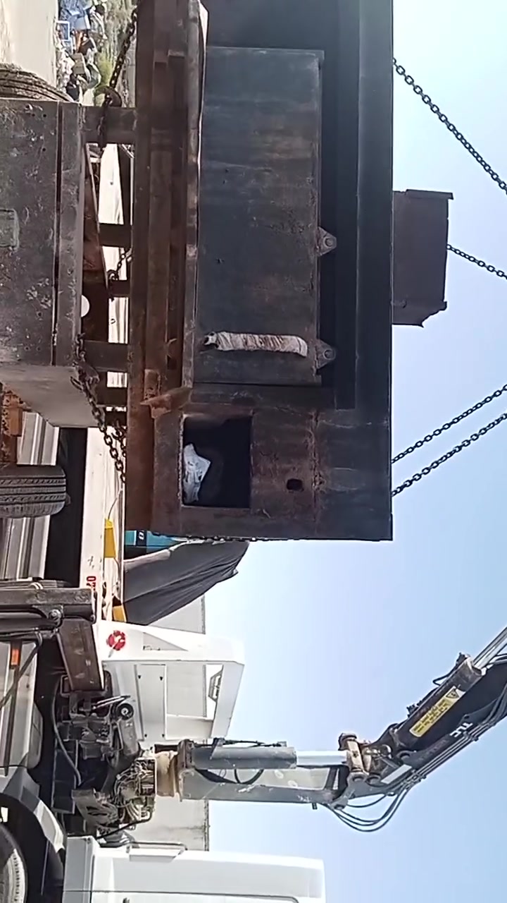 للبيع
***********
