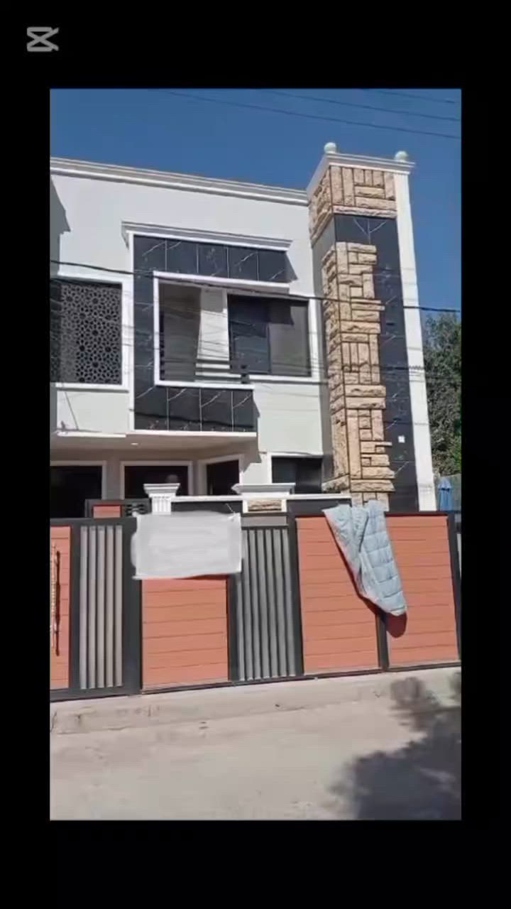 دار للبيع مساحه100متر  طابو صرف
واجه 7
ونزال14
3غرف نوم 
زعفراني شارع المعهد خلف المنصه
بناء حديث سعر 240مليون ***********

