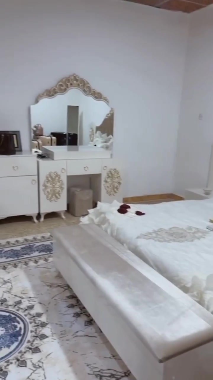 غرفه ستعمال قليل كلش نضيفه بسعر مناسب لاستفسار وتساب ***********
