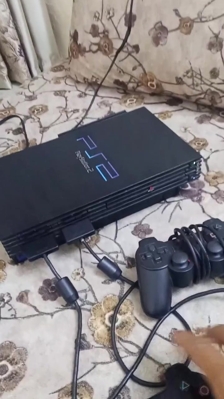 سوني تو ابو لهارت داخلي مليان العاب كلو العاب قويه جهاز نضيف حيل مثل ما بلصوره للبيع لسعر 55 لشراي يخبر علرقم *********** موصل وادي حجر
