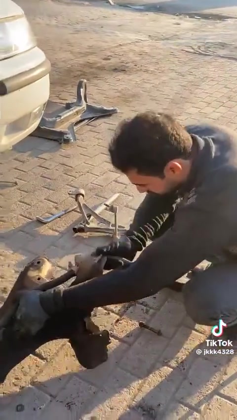 ياالله سلام عليكم عرض خاص. 40 الف 🔥🔥
حدادة صدر عامة كافة انوع السيارات
1 تنزيل صدر عام 
2 ميزانية 
3 بلنص
4بريص
العنوان بغداد مدينه الصدر الورفلي قرب العماره البرتقاليه 💯
رقم الهاتف. فاضل.  ***********
رقم الهاتف. حماده.  ***********
